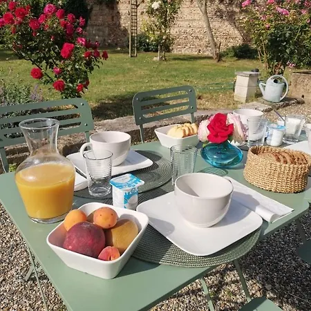 Panzió La Canoliere - D'hotes Olivia Sauveterre-Saint-Denis